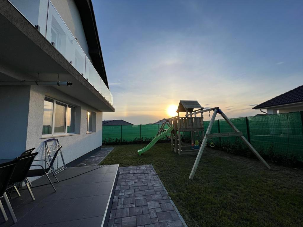 ホテル Casa Abiiani オラデア エクステリア 写真